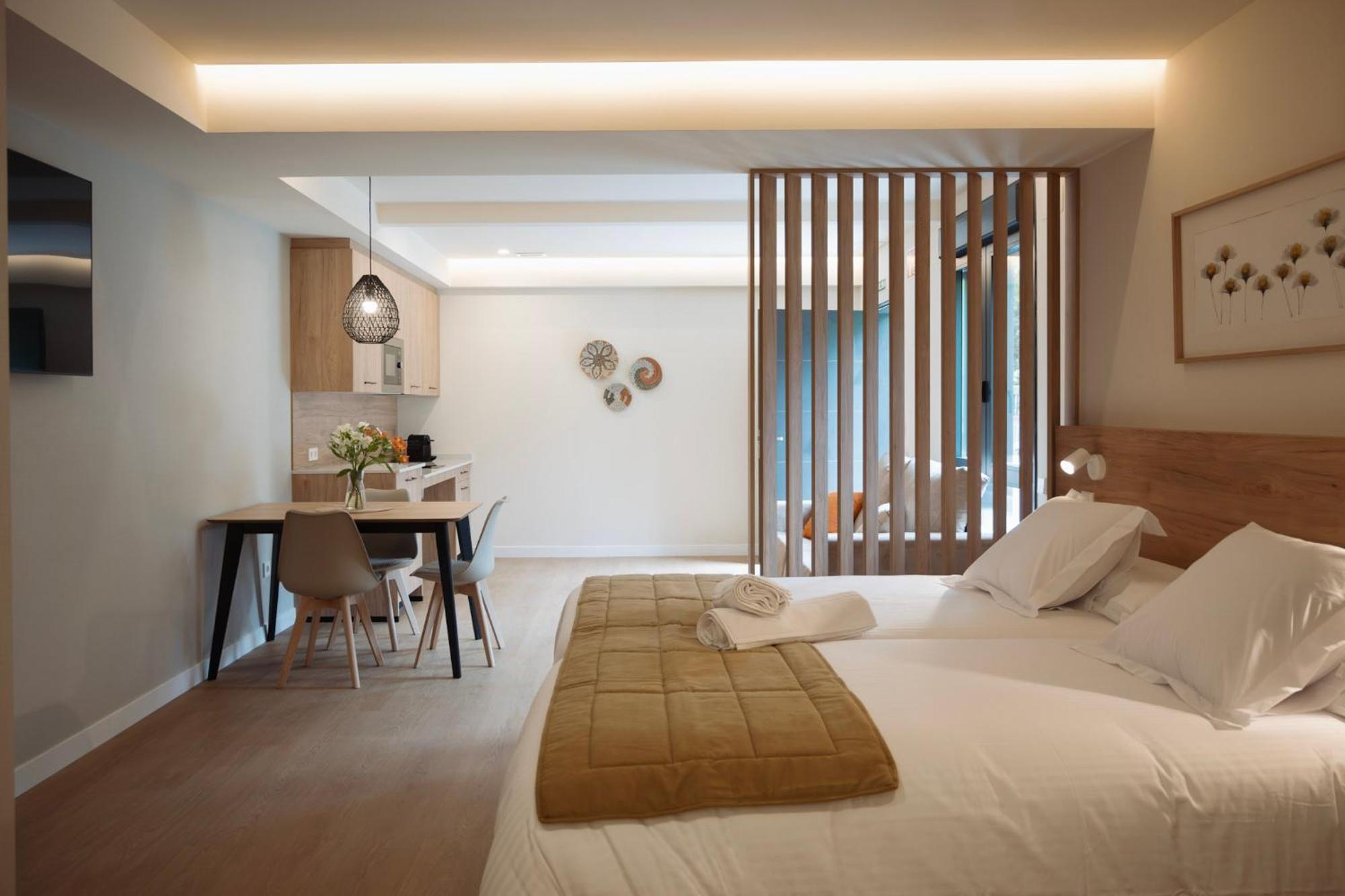 Apartamentos Joaquin Costa Santander Exterior photo